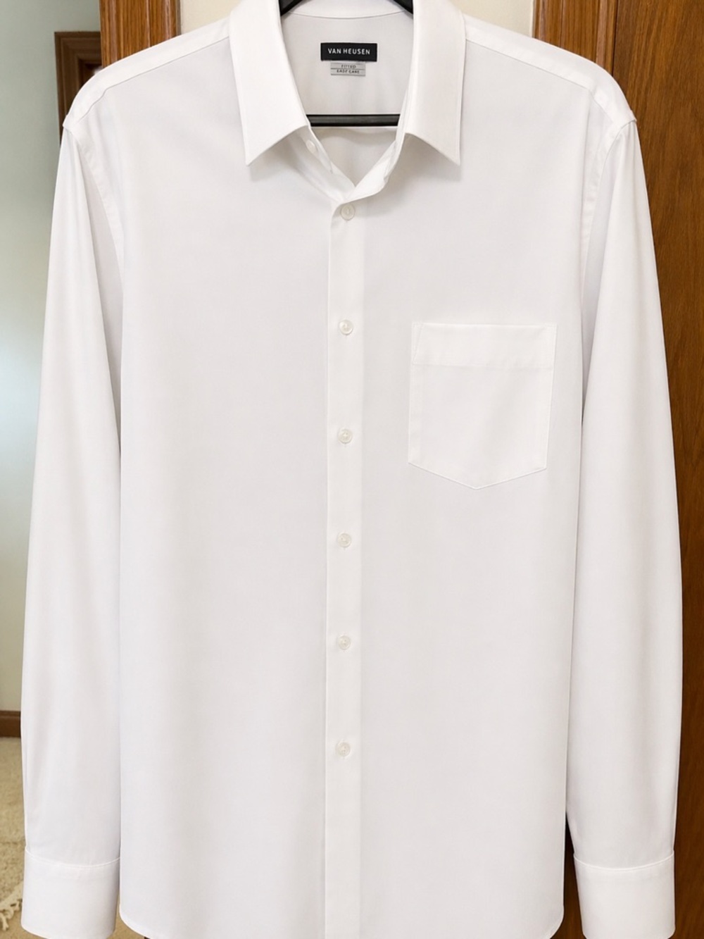 Van Heusen White Long-Sleeve Dress Shirt with Chest Pocket